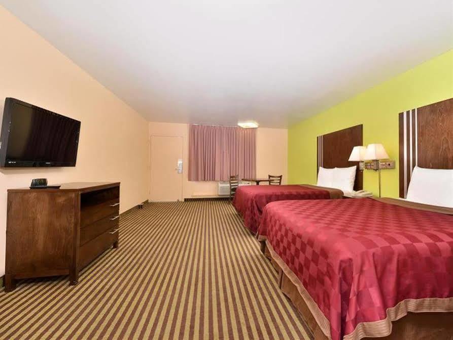 Simple Rewards Inn Розуэлл Экстерьер фото